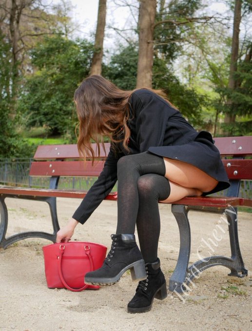 Bonjour mes Cherry's 🍒😘 Petite photo lors d'une promenade pour ce #lundigambettes 😉😋 #exhibitions #voyeurs<a href="/tag/brunette"class="tags"><span>#brunette</span></a><a href="/tag/sexy"class="tags"><span>#sexy</span></a><a href="/tag/hot"class="tags"><span>#hot</span></a><a href="/tag/outdoor"class="tags"><span>#outdoor</span></a><a href="/tag/flashing"class="tags"><span>#flashing</span></a><a href="/tag/publicflashing"class="tags"><span>#publicflashing</span></a>