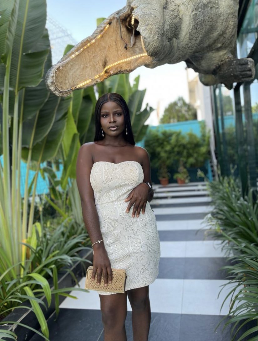 PetersHappines1's tweet photo. Have you seen a fine girl today? 
Feel free to lick your screen 
#tiwasavage #adekunlegold #lekkiphase1 #Coronation #CoronationConcert https://t.co/nEHlvJ9RAF