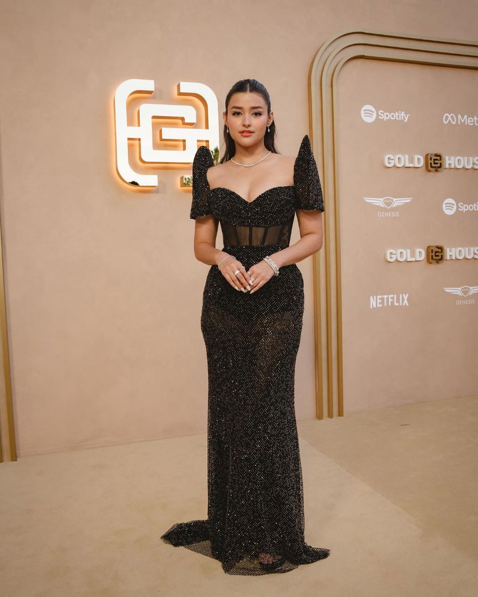 inquirerdotnet's tweet photo. FACE CARD NEVER DECLINES💄

LOOK: Actress Liza Soberano stuns in a black modern ensemble as she attends Gold House’s second annual Gold Gala in Los Angeles. | 📷: Soberano/Instagram via Glenn Ferrariz, https://t.co/EDjVS4ZpUM trainee https://t.co/hbyqyFeqwk
