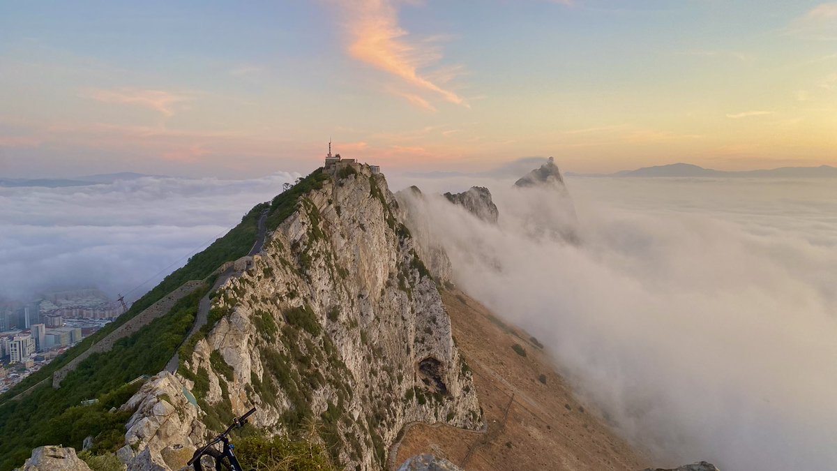 Todays foggy Rock.

#rockofgibraltar #gibraltar #visitgibraltar #travel #gibraltarrock #topoftherockgibraltar #cablecargibraltar #greenlist #keepitlocalgibraltar #gibraltarnaturereserve #photography #travelgibraltar