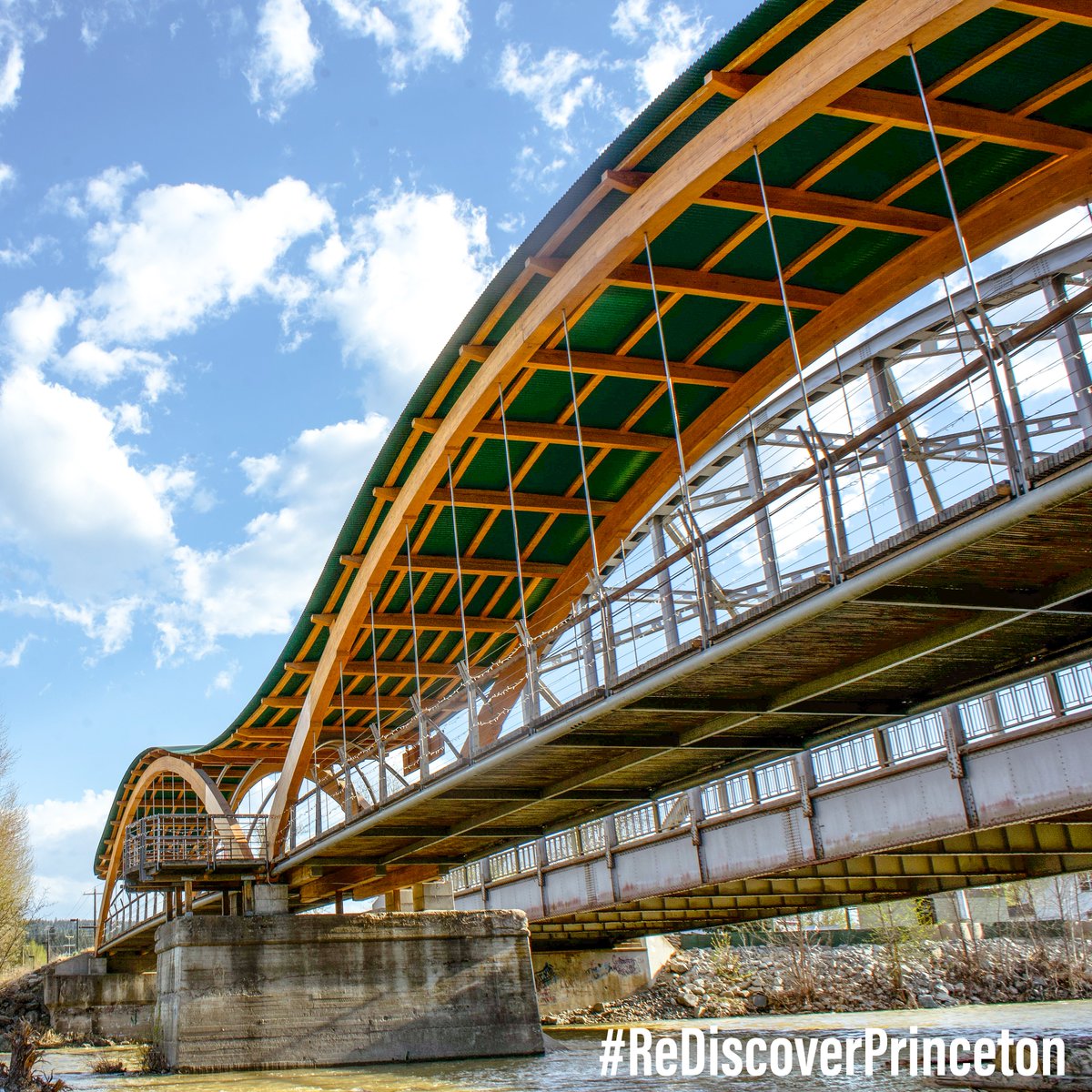 🌲✨ Rejuvenate at the bridge of dreams and watch the rivers meet a Two Rivers Park. Make a wish, in the middle of the bridge. It is the bridge of dreams after all. 😉🌲🇨🇦 

#Rediscoverprinceton #townofprincetonbc #princetonbc