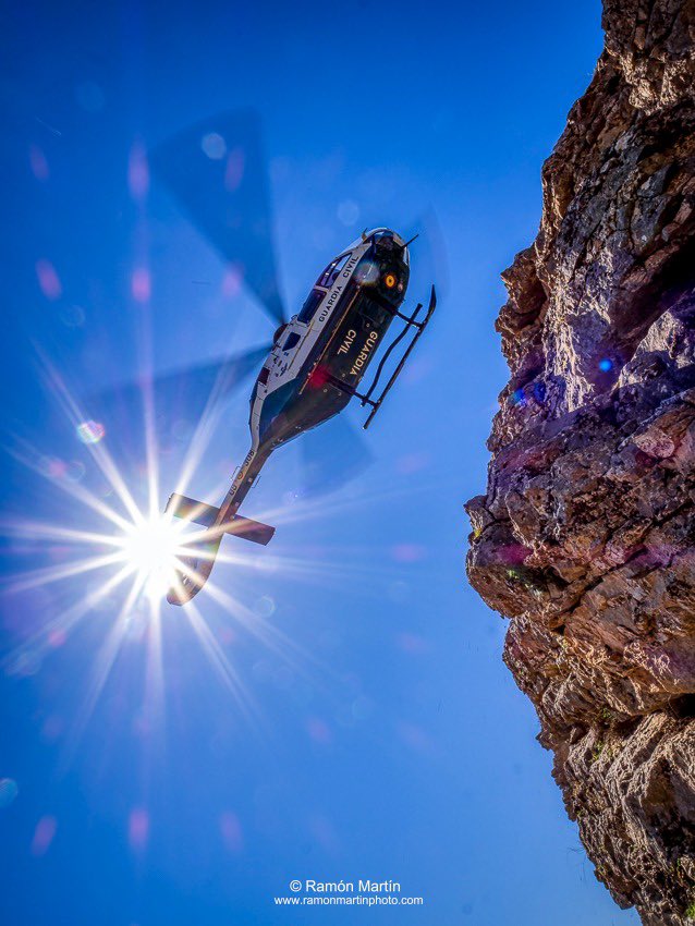 air_comment's tweet photo. #ramonmartinphoto #airbushelicopters #airbusdsfansgroup #airbusdefence #guardiacivil #helicopter #hlcoptersmag #instahelicopter #heliweb #heliopsmag #instacopter #aviationgeek #ec-135 #aviationdaily #aviationphotography @airbus_helicopters @guardiacivil062 https://t.co/EzrBtcXKIS