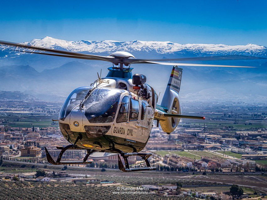 air_comment's tweet photo. #ramonmartinphoto #airbushelicopters #airbusdsfansgroup #airbusdefence #guardiacivil #helicopter #hlcoptersmag #instahelicopter #heliweb #heliopsmag #instacopter #aviationgeek #ec-135 #aviationdaily #aviationphotography @airbus_helicopters @guardiacivil062 https://t.co/EzrBtcXKIS