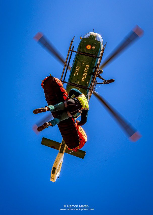 air_comment's tweet photo. #ramonmartinphoto #airbushelicopters #airbusdsfansgroup #airbusdefence #guardiacivil #helicopter #hlcoptersmag #instahelicopter #heliweb #heliopsmag #instacopter #aviationgeek #ec-135 #aviationdaily #aviationphotography @airbus_helicopters @guardiacivil062 https://t.co/EzrBtcXKIS