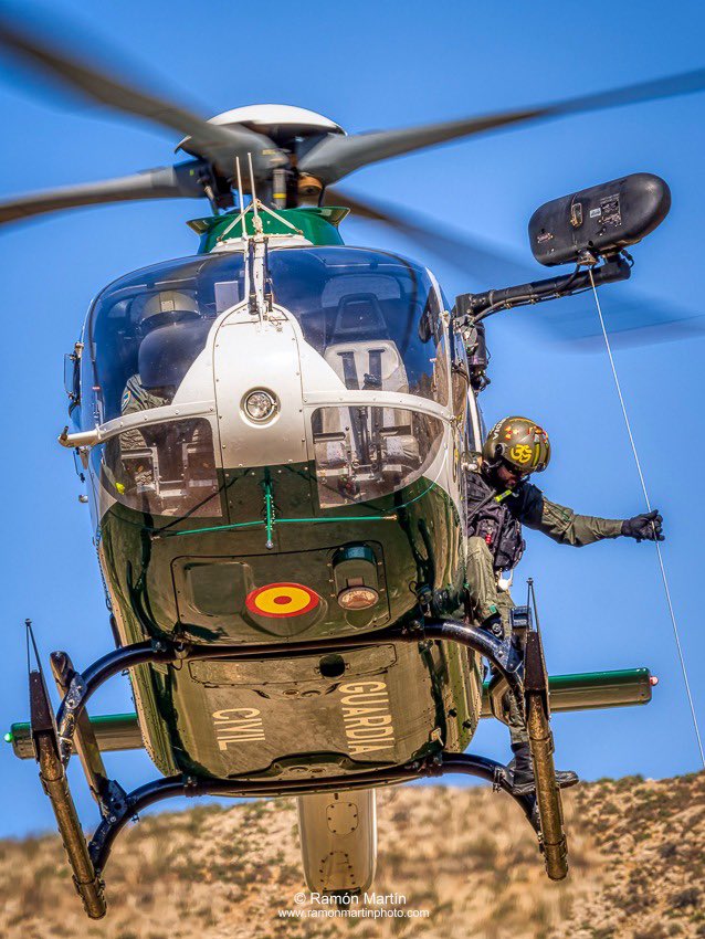 air_comment's tweet photo. #airbushelicopters #airbusdsfansgroup #airbusdefence #guardiacivil #helicopter #hlcoptersmag #instahelicopter #heliweb #heliopsmag #instacopter #aviationgeek #ec-135 #aviationdaily #aviationphotography @airbus_helicopters @guardiacivil062 https://t.co/EhnTHu4CF3