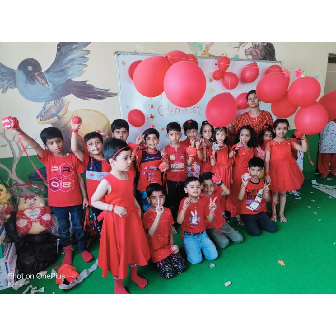 leedsasians's tweet image. Red Day Celebration at Leed's Asian!
To celebrate the joy of colors, ‘Red Color Day’ was organized for the students!
The students witnessed a spectacular Red Day with their faces reflecting brightness, love and happiness.
.
.
#RedDayCeleberation #Redcolour #BestSchool