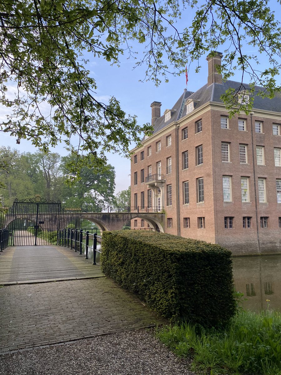 huibvanolden's tweet photo. Mooie tocht en aan de slag! @AmerongenCastle https://t.co/KruSck97k1