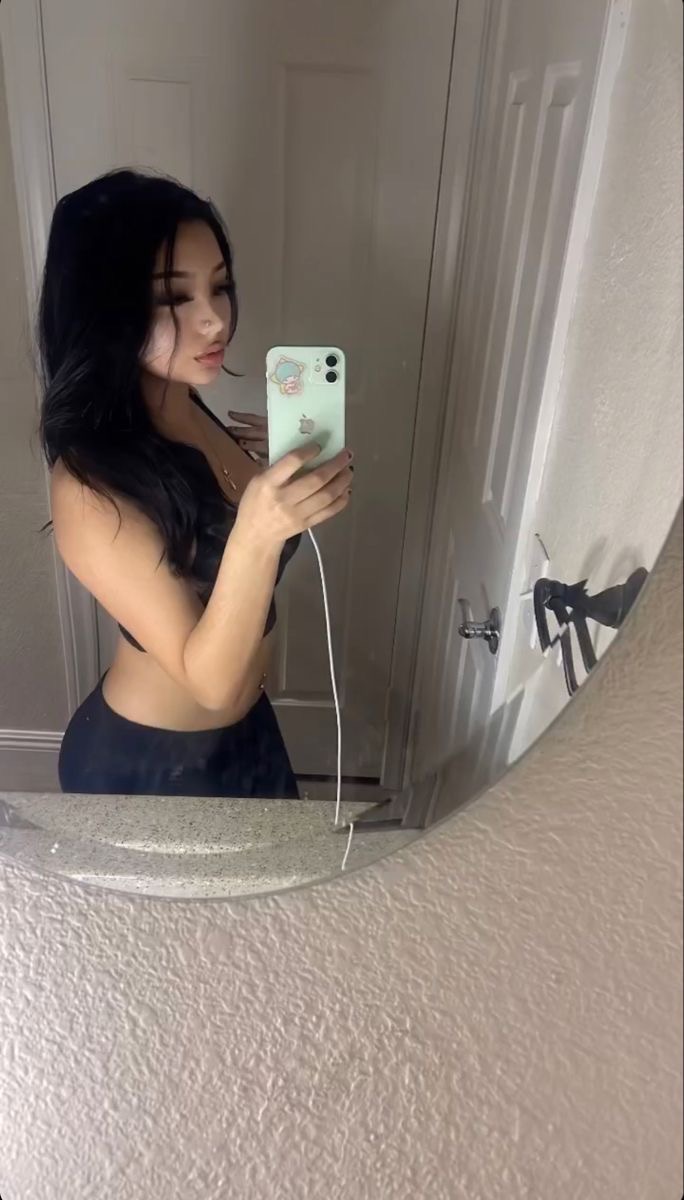 kelciemarie___'s tweet photo. currently could use some good dick but ok
#horny #gooddick #bwc #bbc #asainslut #nsfw https://t.co/Lr1GFuzxJZ