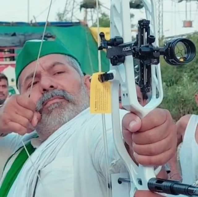 हट कर चले वो हमसे जिसे सर अज़ीज हो
हम सर फिरो के साथ कोई सर फिरा चले!

#IStandwithchampions 
#SSCGD18_joining_nhi_to_vote_nhi 
#दिल्ली_पुलिस_शर्म_करो