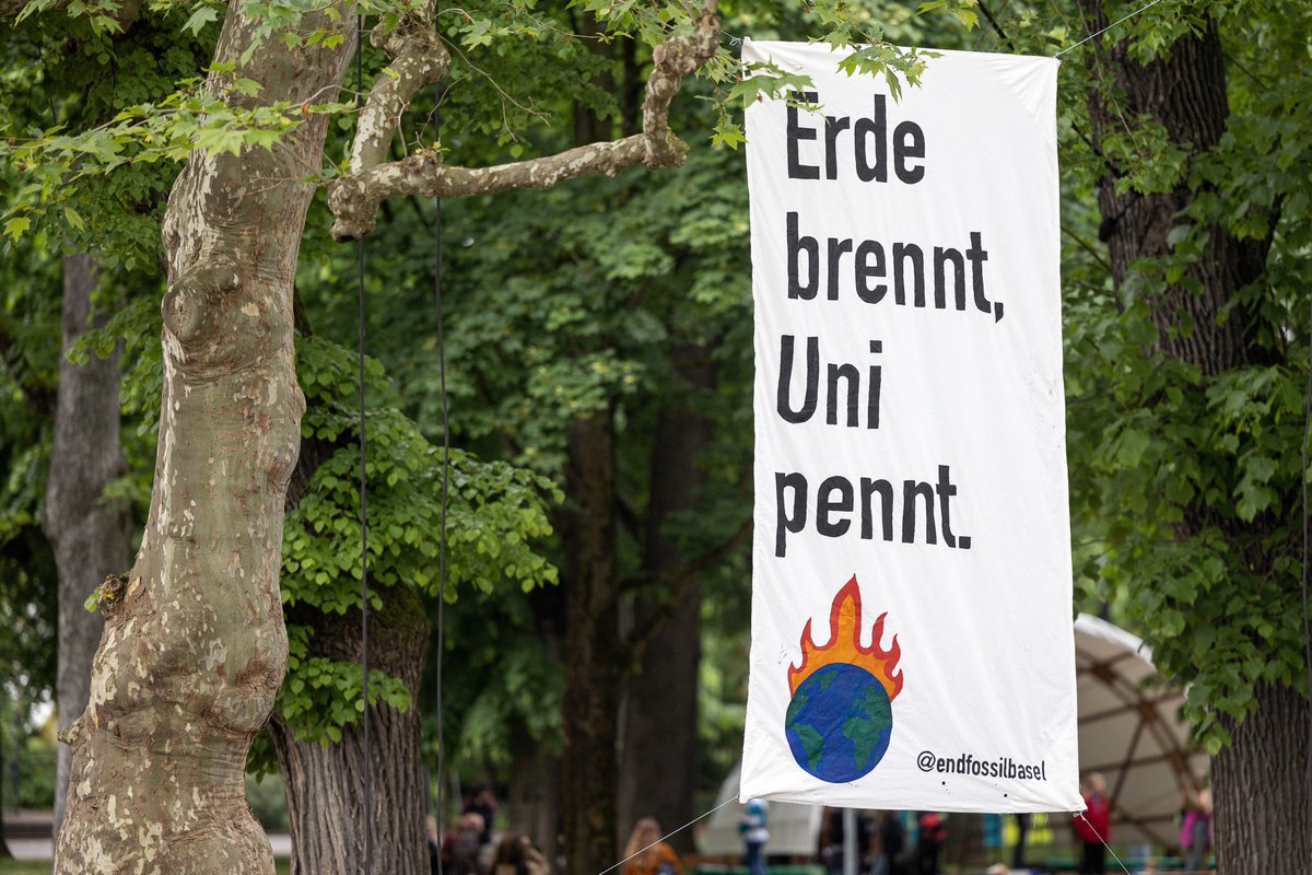+++Breaking+++
We occupy the University of Basel - for an end of the fossil age! Please come directly to the Petersplatz (and not to the Münsterplatz)!

#EndFossil
#MayWeOccupy
