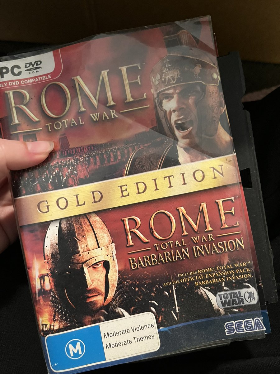 MrsLegendTW's tweet photo. Look at this relic I just found! The case is disintegrating. https://t.co/THzDI6RGmH