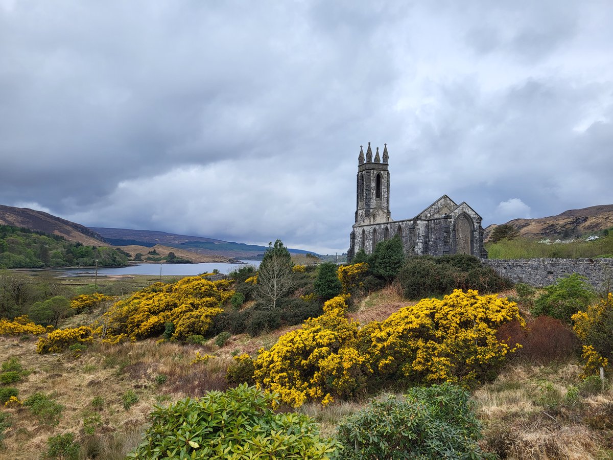 Views of the Old Church in Dunlewey, Donegal's.
inishview.com/activity/old-c…

#Dunlewey #donegal #wildatlanticway #LoveDonegal #KeepDiscovering #visitdonegal #ireland #bestofnorthwest #LoveThisPlace #visitireland #discoverdonegal #discoverireland #govisitdonegal #naturephotography
