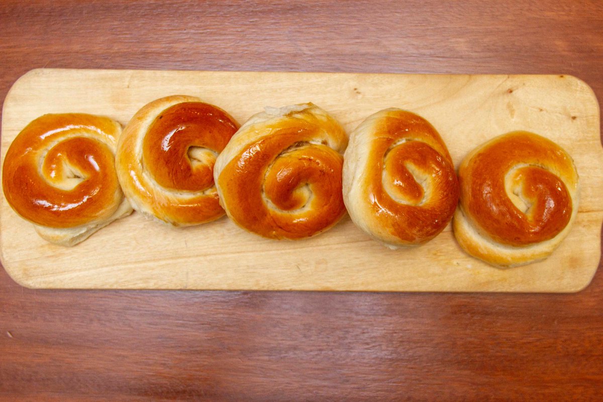 WomensBakeryRW's tweet image. Delicious and sparkling with a touch of nutrition!

#TogetherWerise #WomensBakery #BreadPower #WomensEmpowerment #StrongWomenBakingBread

@RwandaWomenMag