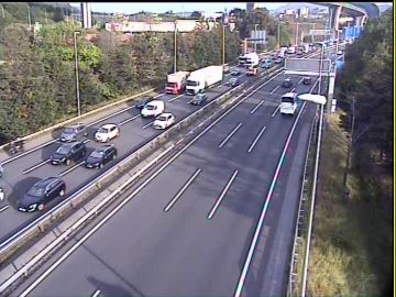🚗🚗 Bi ibilgailuren arteko #Istripua #A8 Km 124 #Barakaldo-n Irungo norantzan.…