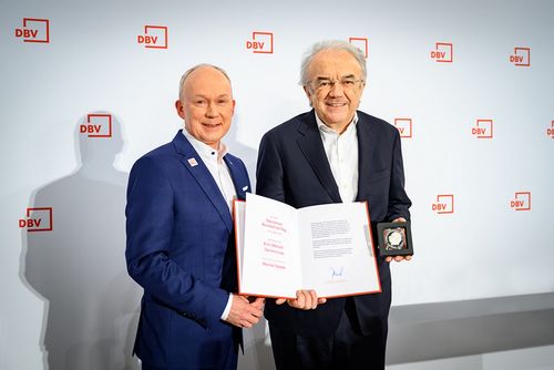 digitalesBauen's tweet photo. DBV ehrt Werner Sobek mit Emil-Mörsch-Denkmünze https://t.co/4Xzgblpf87 #Building_Information_Modeling #building_life https://t.co/gwthE2wRKo