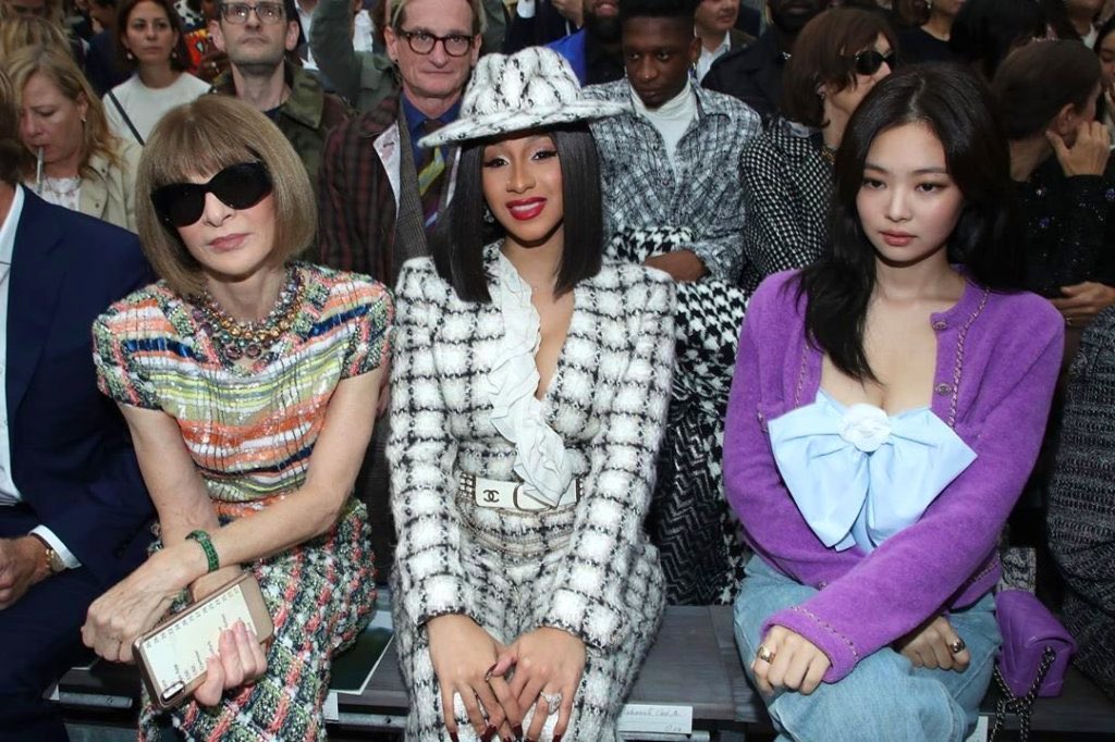 bardiing's tweet photo. Cardi B wears head-to-toe Chanel from the Fall ‘19 Collection front row to the Chanel SS20 Runway Show at the Grand Palais in Paris, France during Paris Fashion Week in 2019. https://t.co/VpB87k8bSA