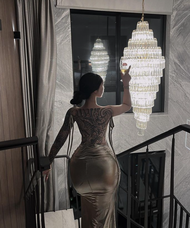 想舔姐姐屁眼的点赞 舔舒服了 姐姐让你插进来