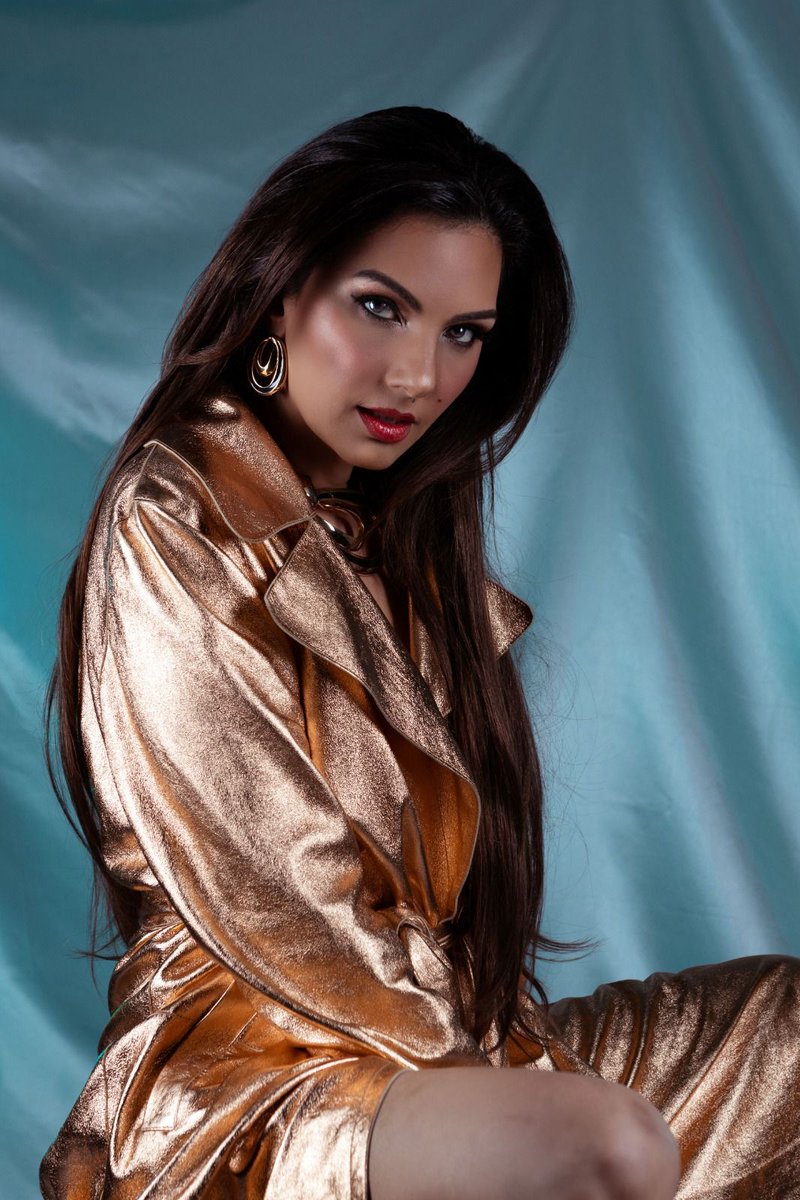 Somy Ali recollects filmy days!

livemint24.com/somy-ali-recol…