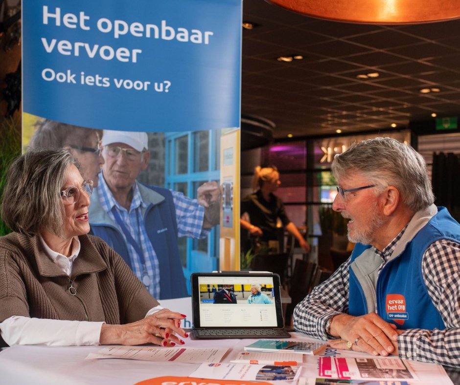 GemeenteEpe's tweet photo. 🚌🚆 De OV-ambassadeurs zijn morgen weer bij de bieb in Epe. Ze leggen je graag uit hoe het openbaarvervoer werkt. Tussen 14u en 15.30u ben je van harte welkom. Ga voor meer informatie naar https://t.co/yaNxZI1AET #openbaarvervoer #spreekuur #gemeenteepe https://t.co/QrhdFXuOSc