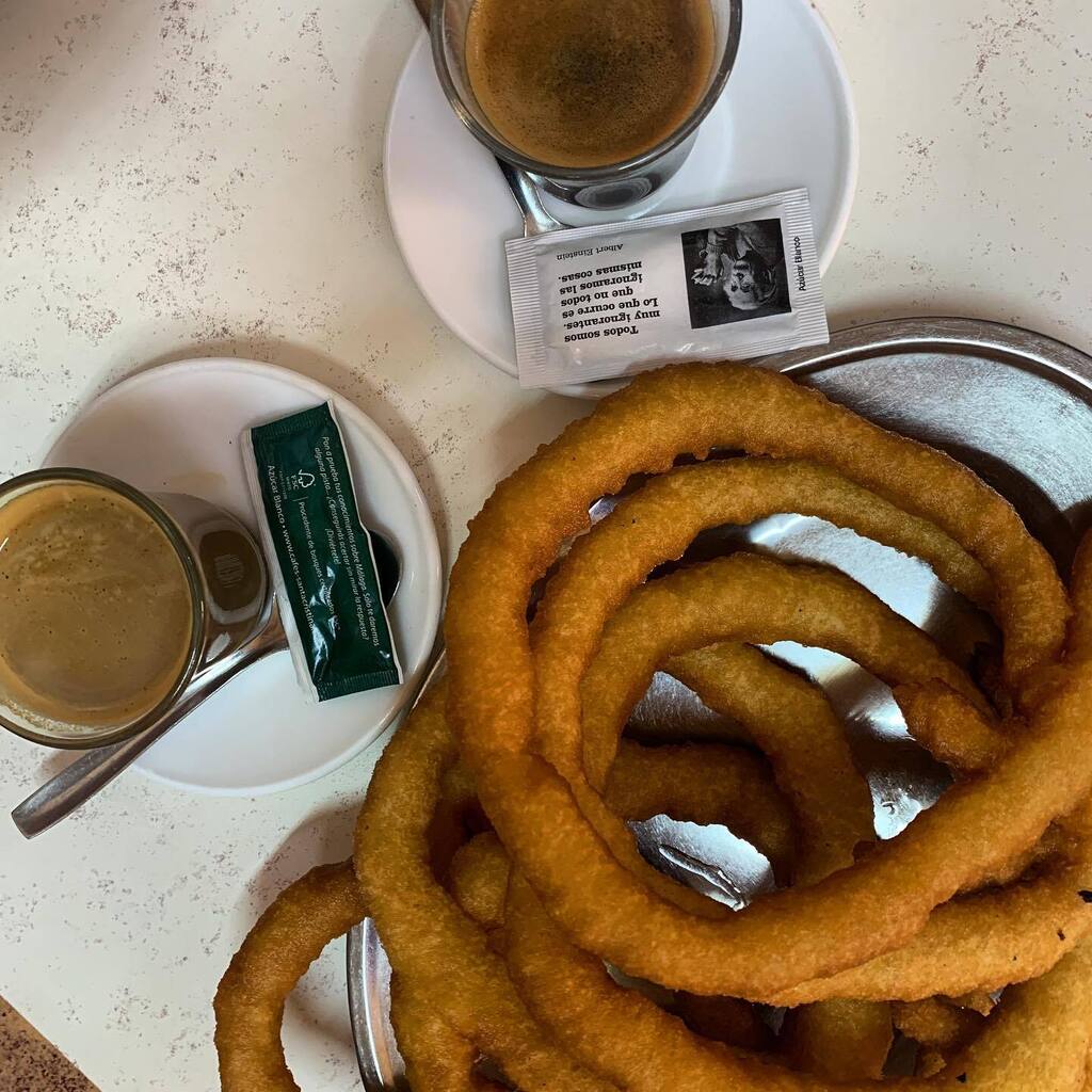 HanniMartiniii's tweet photo. You call it an obsession, we call it love. Churros are the BEST way to start your day and we won’t hear anything more on the subject 👌 https://t.co/BvutBczIQS https://t.co/zaB7XsNoCz