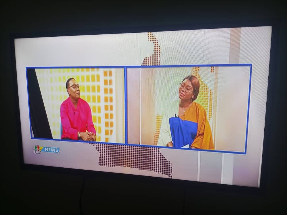 We were on the set of #CRTVNEWS last Saturday to talk about the resurgence of femicide in Cameroon and the networks of local organizations for the care and referral of victims of violence, notably the network #STOPVIOLENCES

#stopfemicides237
#Cameroon
