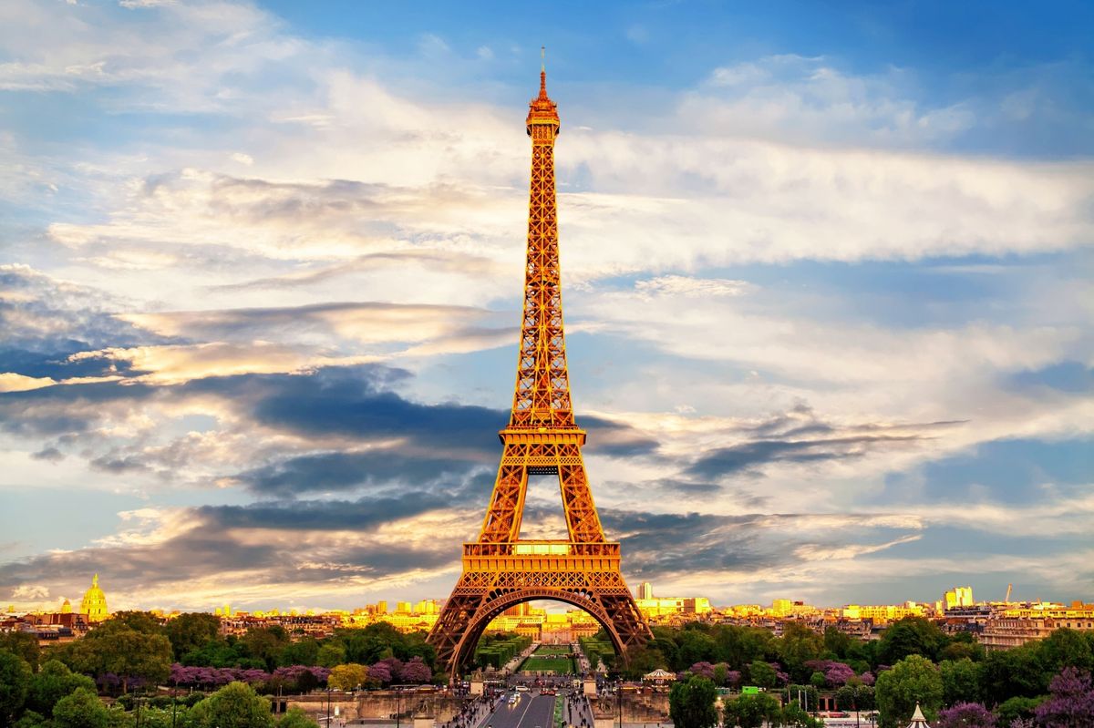 ArchDaily's tweet photo. Paris City Guide: 23 Places Every Architect Must Visit https://t.co/fbGXyPmwt4 https://t.co/YDM109W8y0