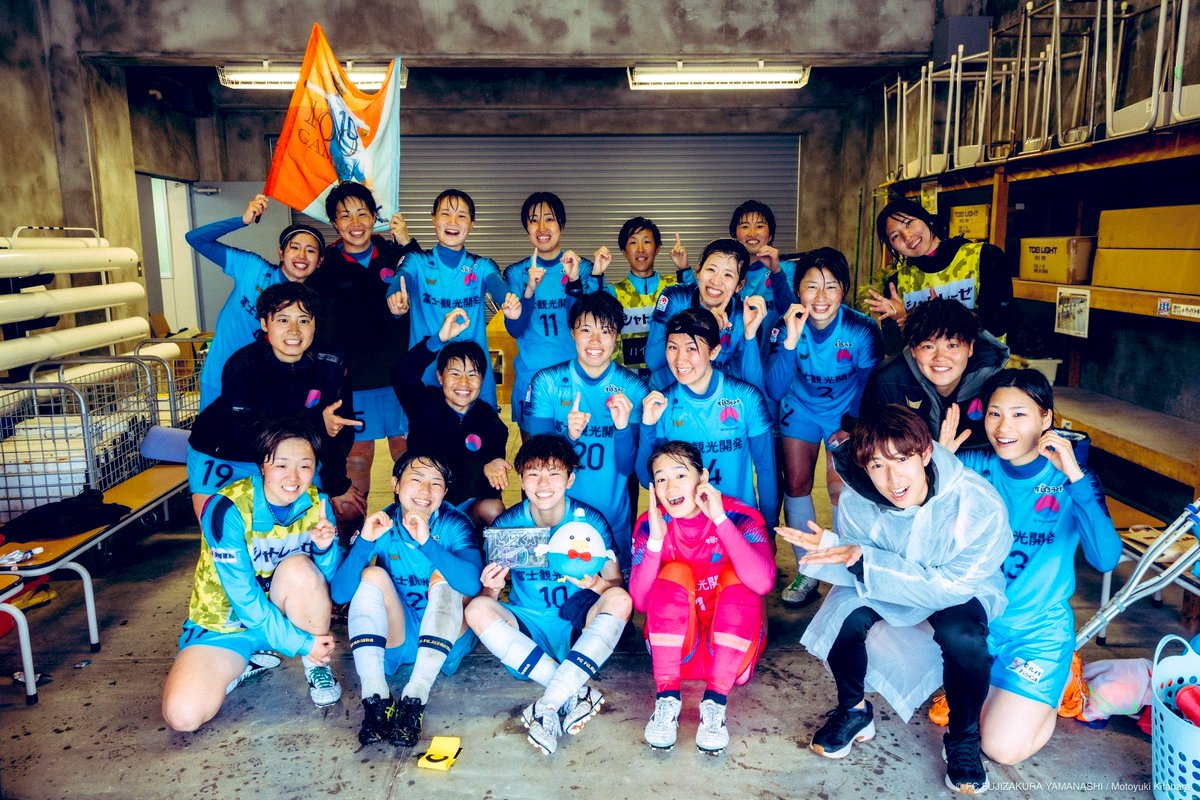 mokasuga28's tweet image. そして、なでしこリーグ100試合を達成することが出来ました！#FCふじざくら山梨 で迎えることが出来て、本当に嬉しく思っています。関わってくださる全ての方々に感謝です。まだまだ走ります！引き続き応援宜しくお願いします😊
#みんなありがとう
#これからも常に全力で