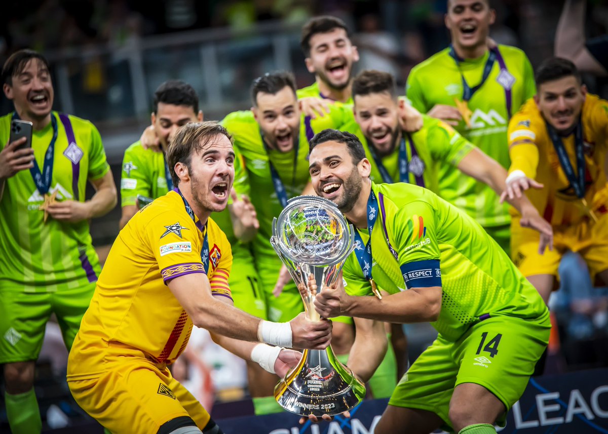 PalmaFutsal's tweet photo. 🤪 De locos…

#CampeonesdeEuropa
#CampionsdEuropa https://t.co/1Y3kIFZa45