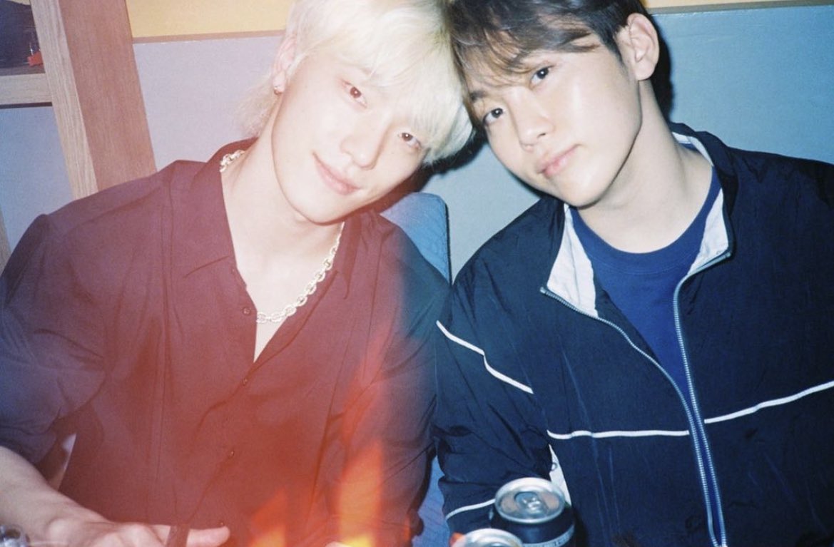 tinkswonu's tweet photo. seventeen’s monthly meeting 🖤 https://t.co/OcGkaeJ9ui