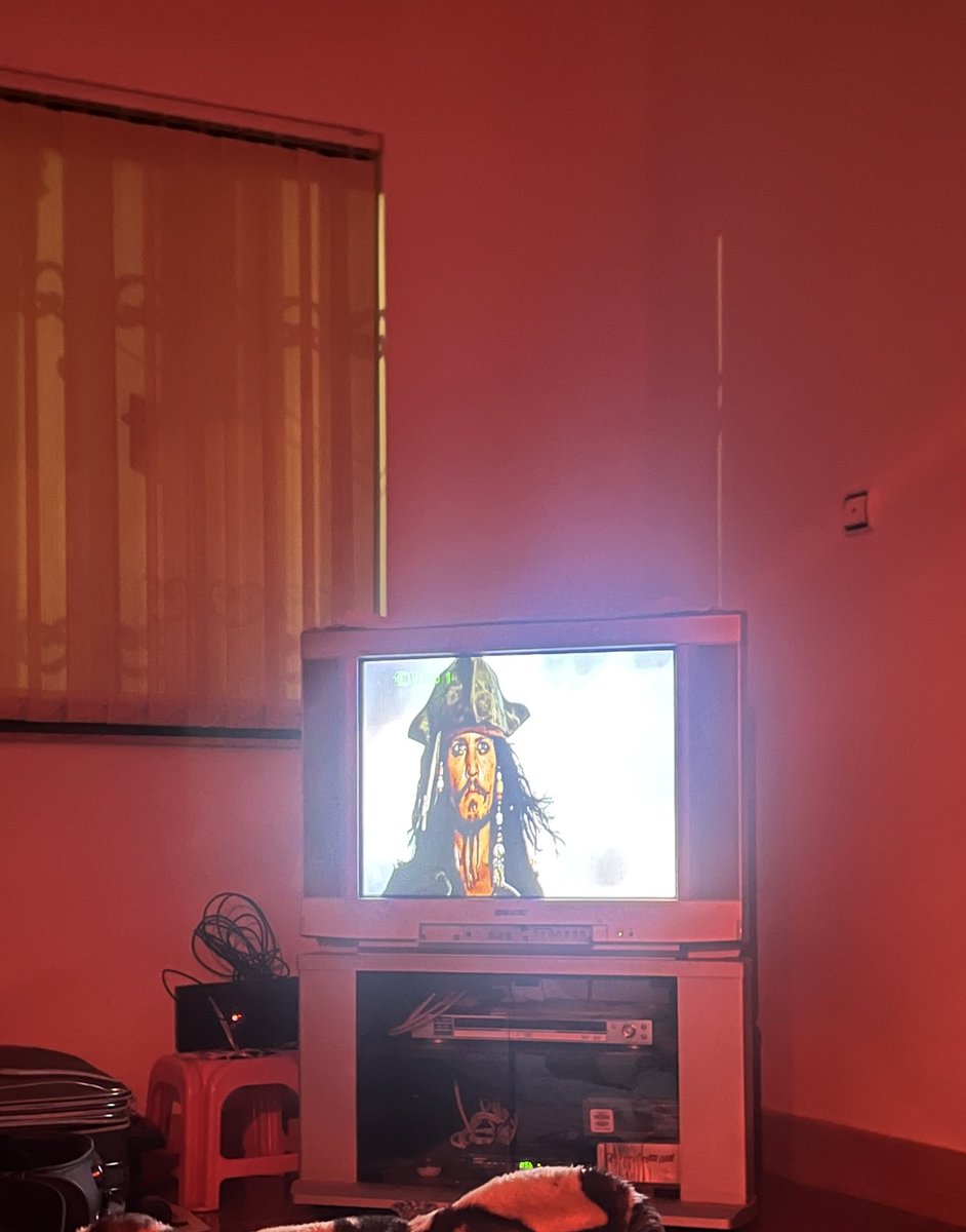 Moons_opinion's tweet photo. On top of everything we watched pirates for movie night!😍
#Pirates
#PiratesOfTheCaribbean
#JohnnyDepp
#JD
#JohnnyDeppWon
#JohnnyDeppRises
#funtimesindeed https://t.co/GuDAKql3Zn