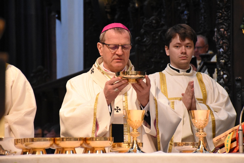 Jakie Dary Mozna Zlozyc Panu Bogu W Czasie Eucharystii Archidiecezja Gdańska on Twitter: "- Jestem ogromnie wdzięczny Panu