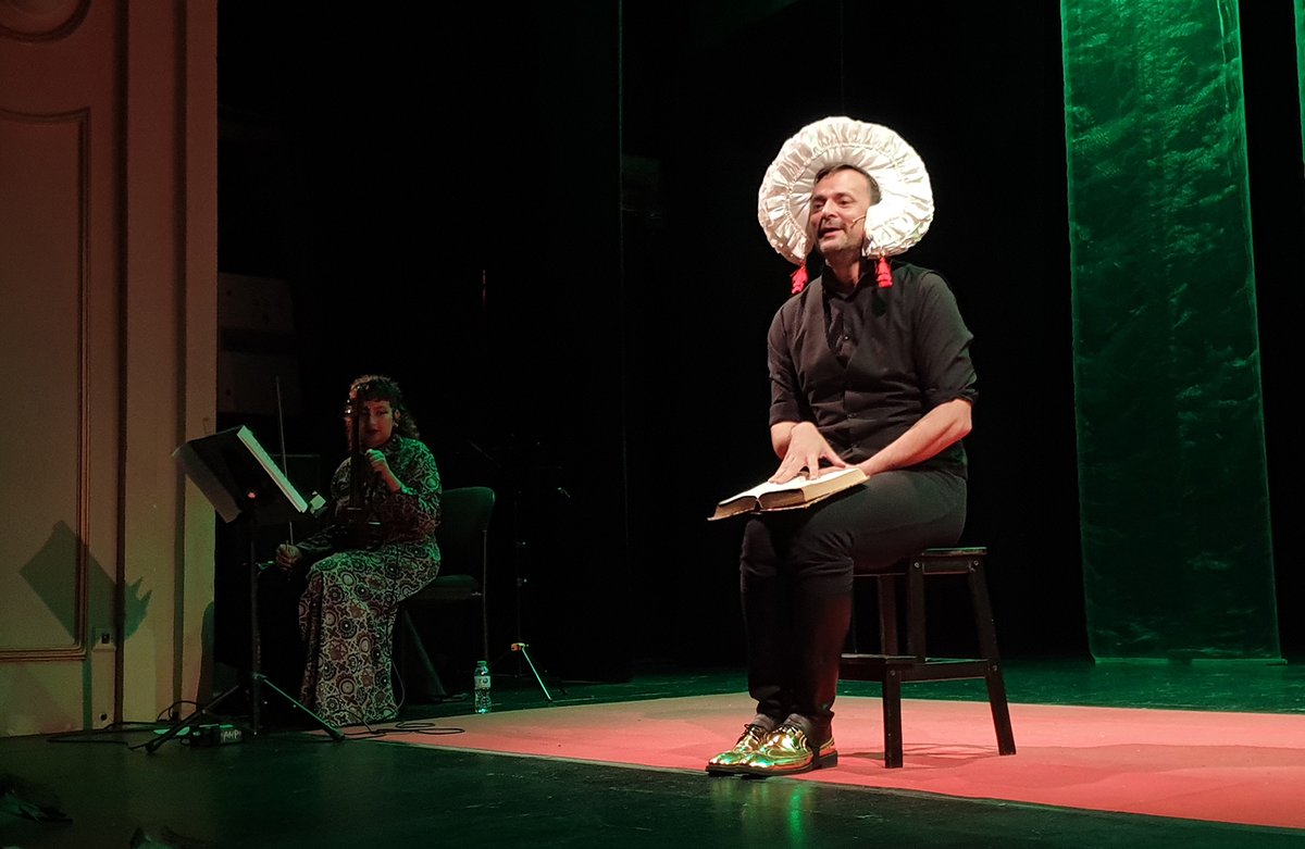Culturalmeria's tweet photo. 🌟 🎭 Tras el pasado éxito de David García-Intriago y La Líquida Teatro con 'Hambre', vuelven al teatro Apolo con 'Ellas de oro' ensalzando y homenajeando del papel de la mujer en tiempos del teatro del siglo de oro.

#AlmeríaEsCultura @WindCruz https://t.co/fiE4PL8czk