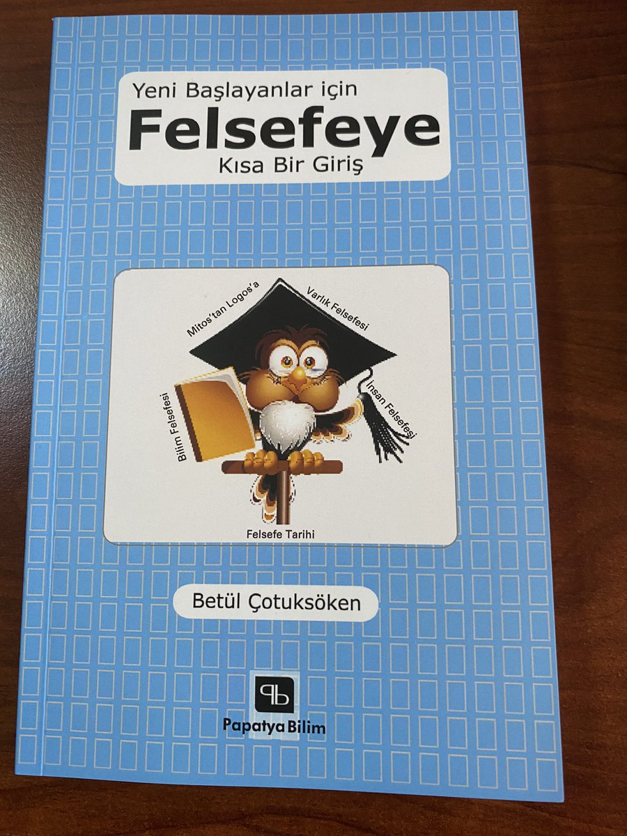 Uzun yıllara dayalı felsefi deneyimlerimden süzülmüş, damıtılmış; yalınlık, sadelik ilkesiyle yazılmış olan Yeni Başlayanlar için Felsefeye Kısa Bir Giriş’i sizlerle paylaşmak benim için çok değerli. Felsefeye yeni başlayanlar öncelikli olarak, felsefenin ne olduğuna yönelmeli…