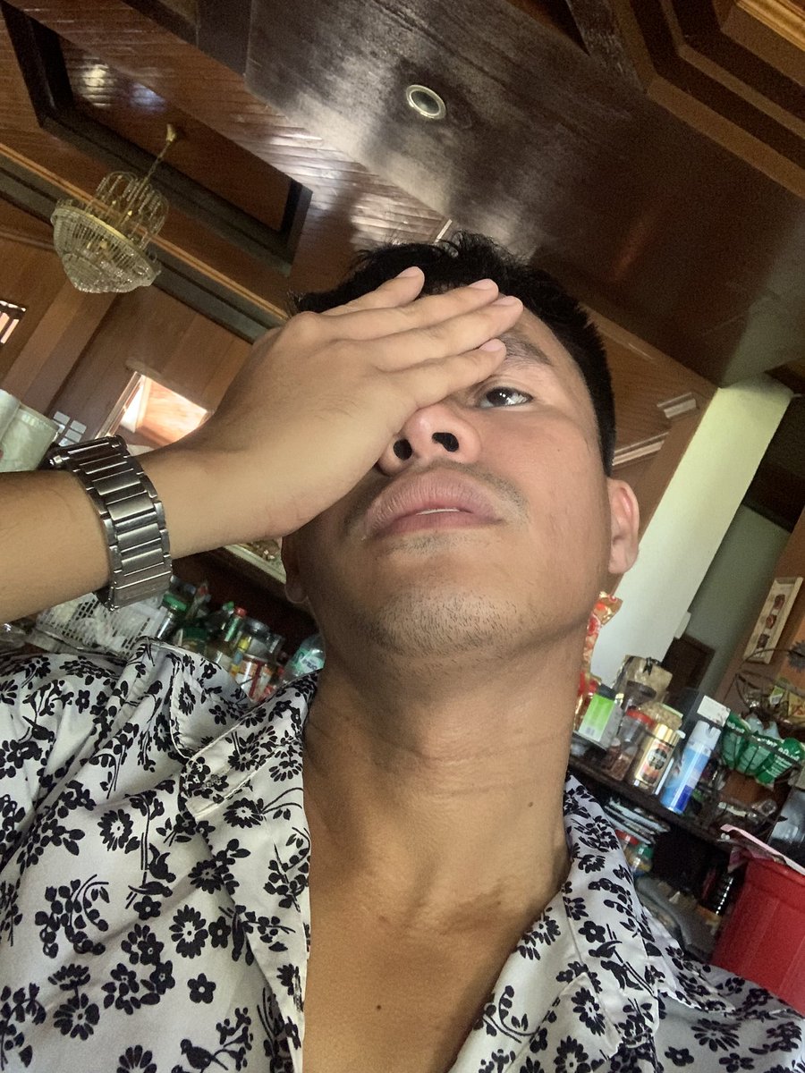 itstephen_09's tweet photo. Puyat ka na naman 🤔 https://t.co/3jfvR6HBNq