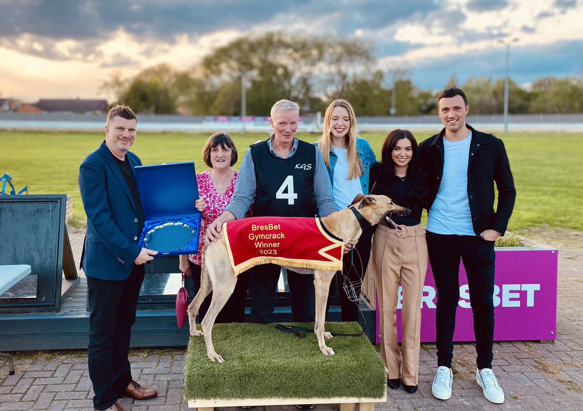 Enjoyable evening @DogsKinsley 

Lovely weather, good crowd, legendary catering and some excellent racing 

Congratulations to Stormy News and connections #BresBetGymcrack