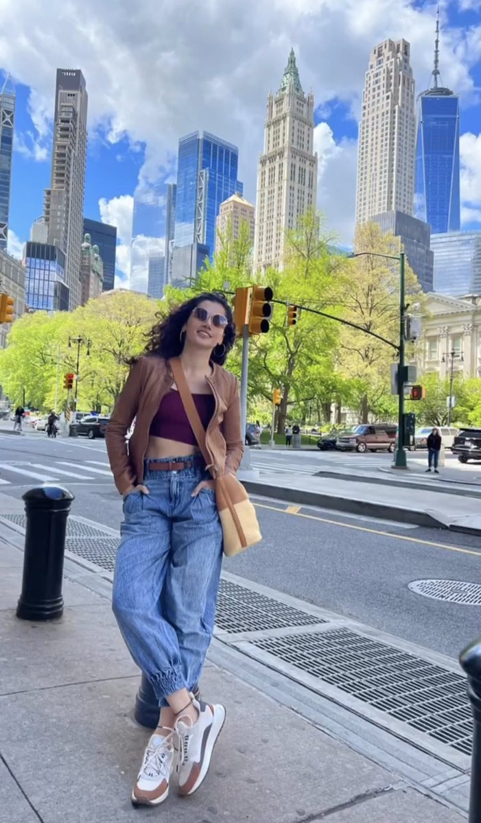 #TapseePannu explores New York City. 

The actress will be seen in the following films:

- #PhirAayiHasseenDillruba with #VikrantMassey 

- #WohLadkiHaiKahaan with #PratikGandhi 

- #Dunki with #ShahRukhKhan

- #JanaGanaMana with #JayamRavi