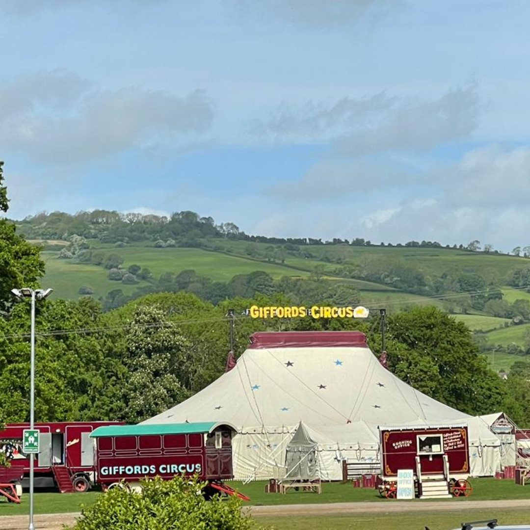 giffordscircus's tweet photo. After today's 1pm show we are moving to Sudeley Castle. All shows at Sudeley are sold out apart from the 1pm show on Monday 15th May. Then we don't return to Gloucestershire until August, so au revoir home county, we'll be back soon x https://t.co/alXe93Pzq7