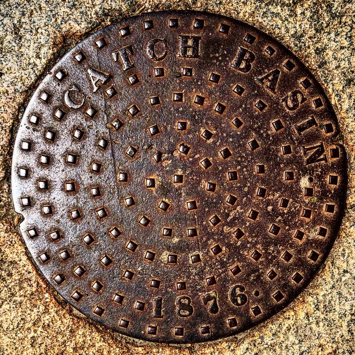 IronCovers's tweet photo. Centennial cover #Somerville #manholecovermonday @WaxeWod @robertloerzel @RogersParkMan @JJTindall1 @Sparrersway @KevinIrvineChi @teidagua @KathleenMRooney https://t.co/g0yst2hdeV