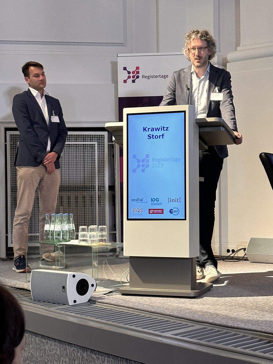 #Registertage2023 Harmonisierung:
Vorstellung von 4 Registern:
👉Svenja Windeck <a href="/DeRegCovid/">DeRegCovid</a> <a href="/UniklinikAachen/">Uniklinik RWTH AC</a> 
👉Dr. Meißner DRFZ Rheuma
👉Moser/Bauch Beonet <a href="/UniHalle/">Universität Halle (inaktiv)</a> Allgemeinmedizin
👉Prof Krawitz <a href="/UniklinikBonn/">Uniklinik Bonn</a>/ Prof Storf <a href="/goetheuni/">Goethe-Universität</a> NASGE und NARSE seltene Erkrankungen