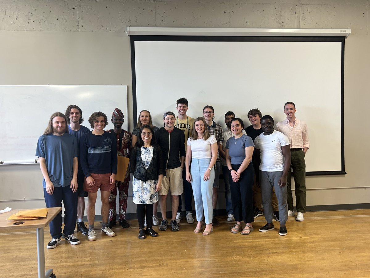 PatSoto_BioPhys's tweet image. Celebrating @SigmaPiSigma inductees👏Scholarship and Service in #Physics @CreightonCAS @Creighton @APSphysics