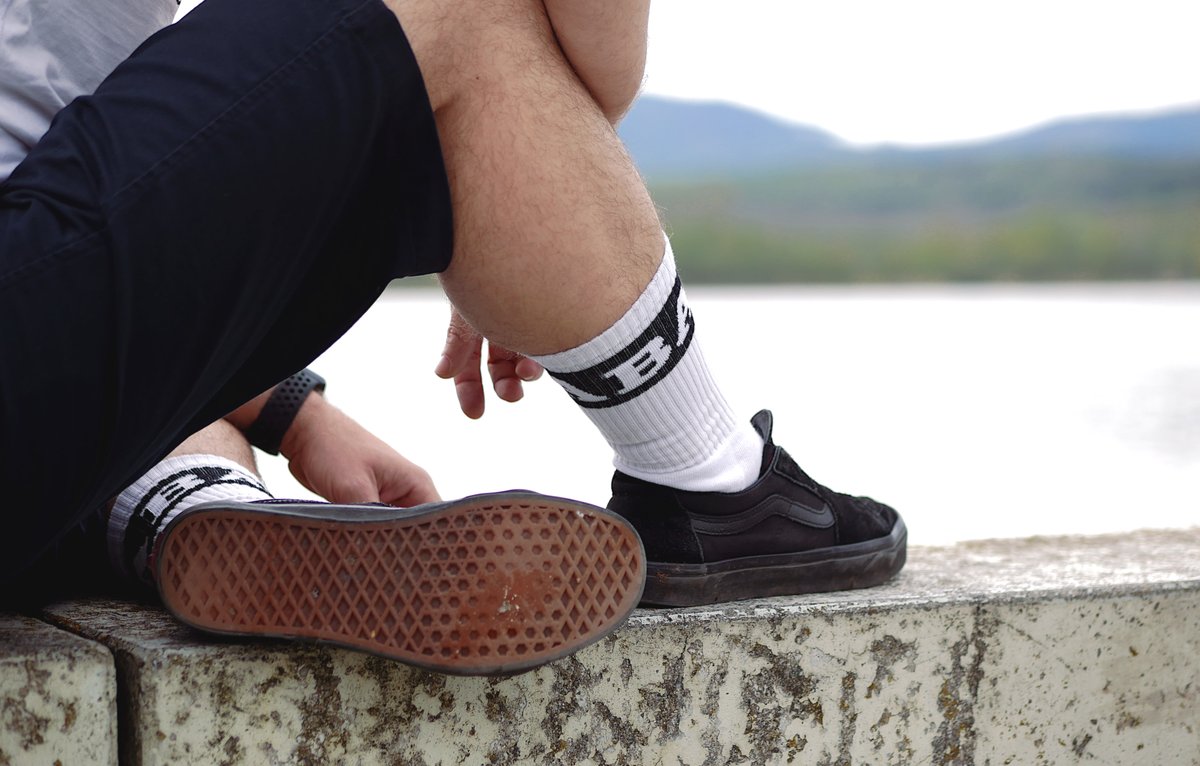 laba_fashion's tweet photo. Uuuund ist das Kleid lang genug, darf es den Socken "Guten Tag" sagen.
Endlich wieder #Labaso!
In zwei Ausführungen & aus Bio-Baumwolle.
Sehr. Keck.
https://t.co/FaUyKAc4S1
#laba #görlitz https://t.co/2fmZ0fDxcm