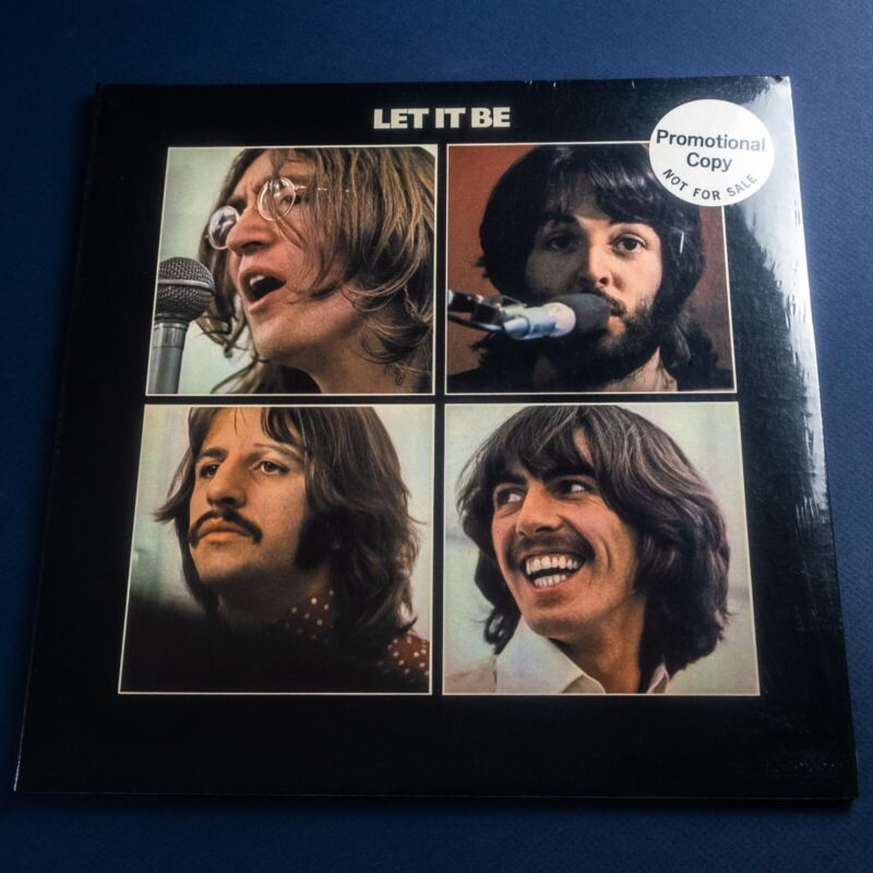 carlosgvizcaino's tweet image. Deluxe CD Boxset
#RecordOfTheDay
#AlbumOfTheDay
#LetItBe
#TheBeatles