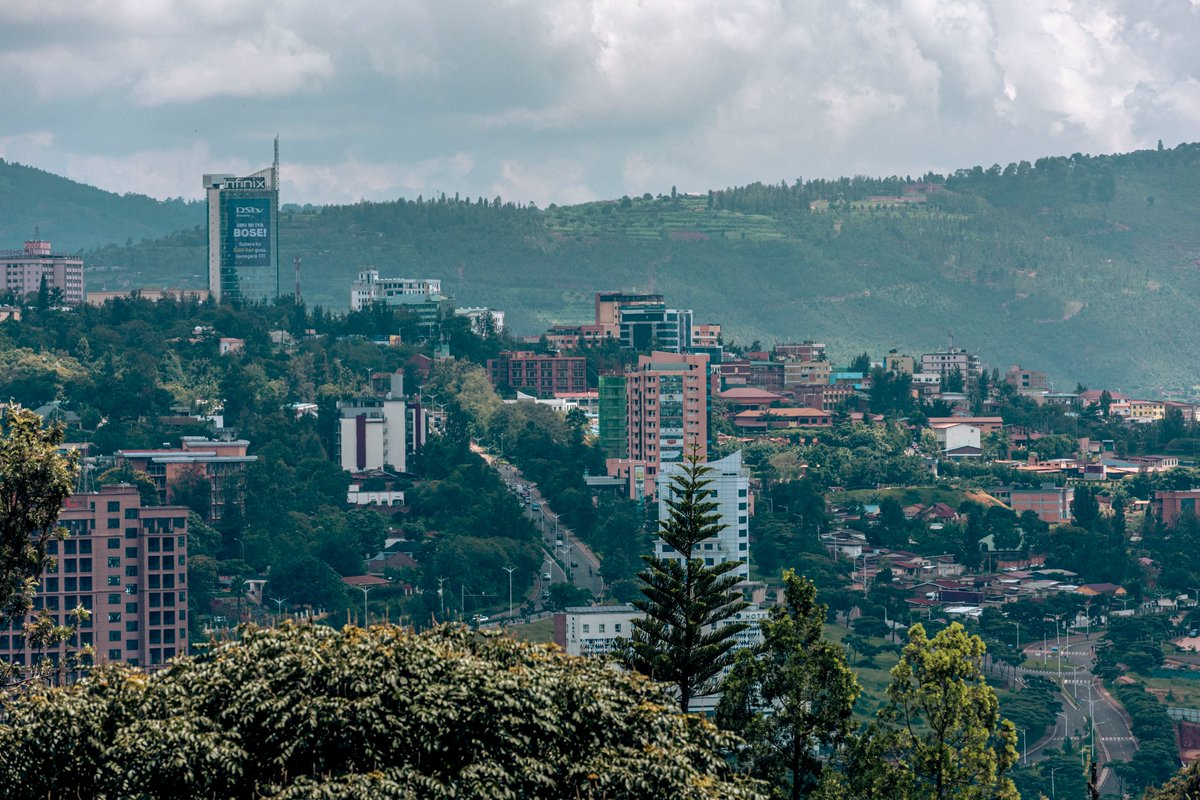 PromesseK14's tweet photo. From the vibrant cityscape to the lush greenery, every view in Kigali is a masterpiece. 
Proud to show off the beauty of Rwanda to the world 🇷🇼 #KigaliAdventures #ProudlyRwandan #VisitRwanda 

Pictures by Moi https://t.co/l8JAUpIkUm