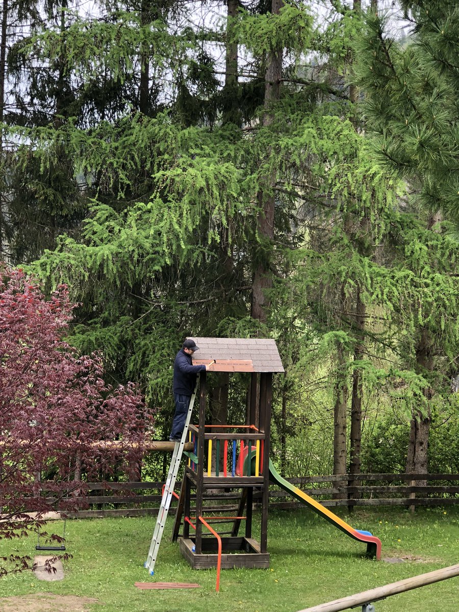 IulianaGal1's tweet image. Spring activities in #AlpineClub #Nature #kids #familyvacations