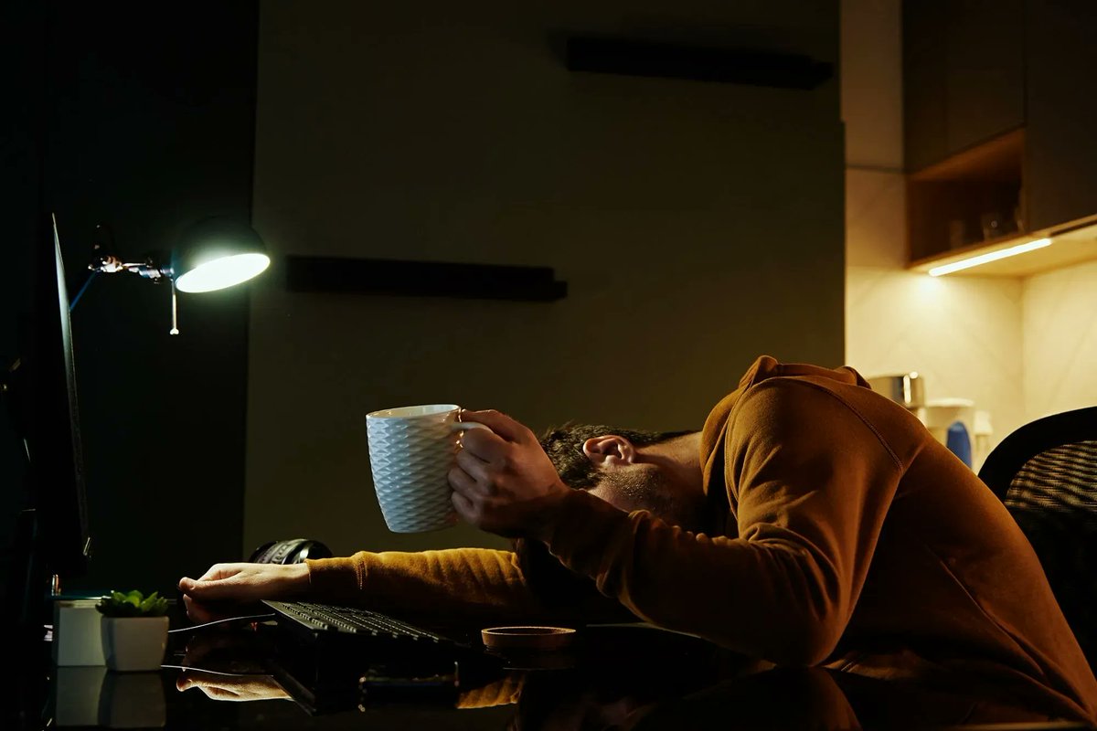swgiDOTca's tweet photo. I Was Experiencing Extreme Burnout Until I Practiced These 3 Things to Come Out Stronger https://t.co/BToUGtelop https://t.co/WfF7BG2Vtg