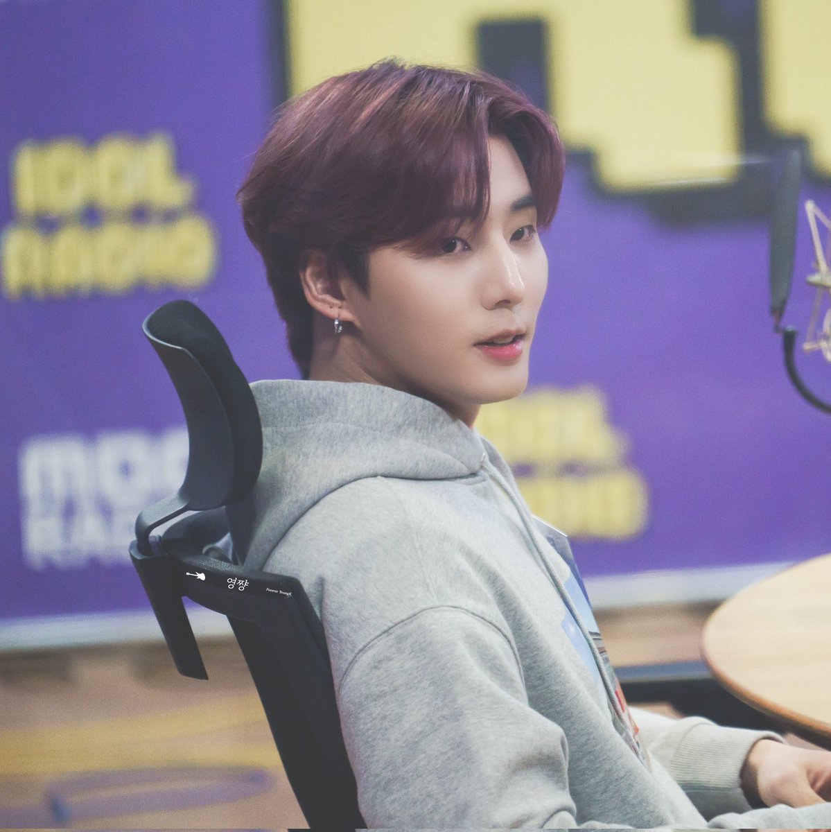 clangyounghyun's tweet photo. then and now 🥺 https://t.co/C7ecMHTrme