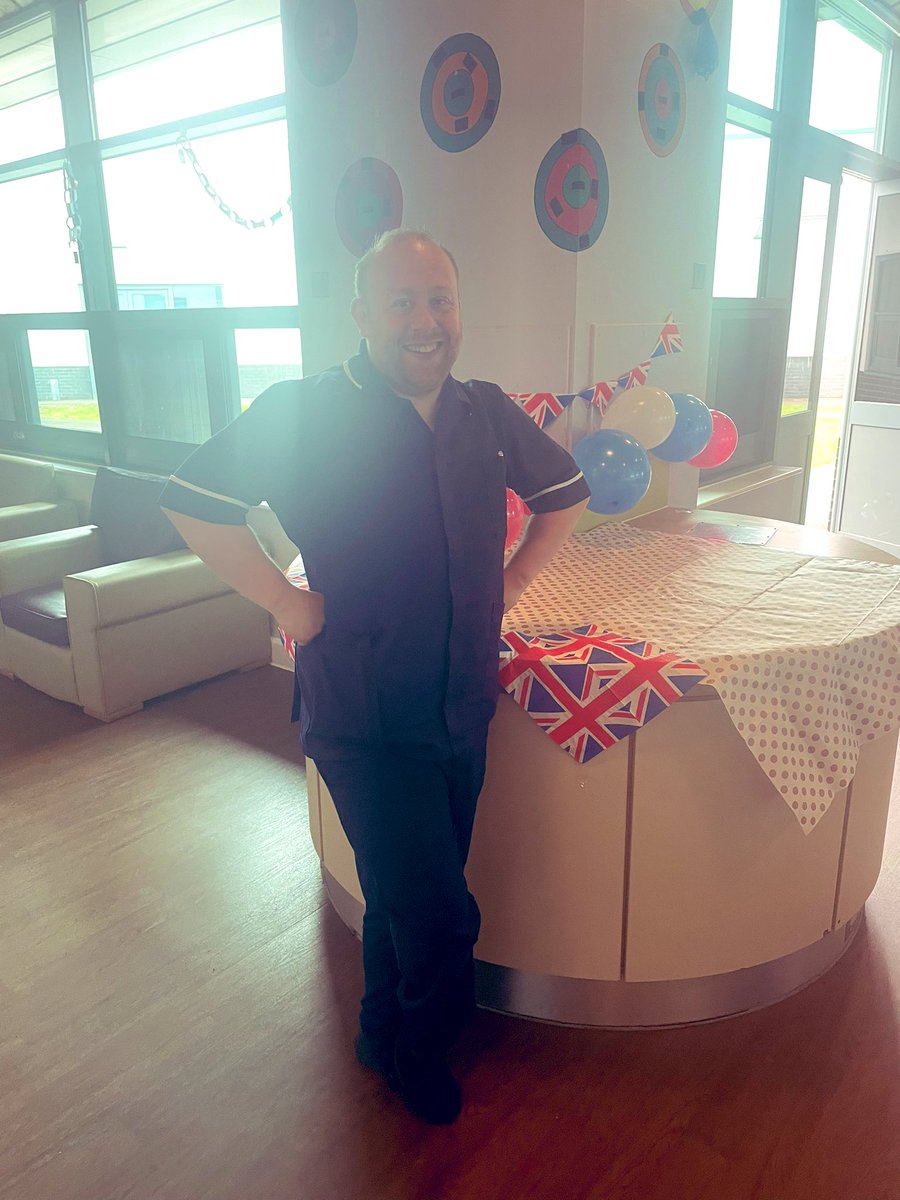adelebarker_x's tweet photo. Kings coronation celebrations on @WardKeats  🇬🇧👑🇬🇧👑🇬🇧 @WeAreLSCFT  @Victori02240665 @Stubbs9Louise https://t.co/kd2PUrqB9b
