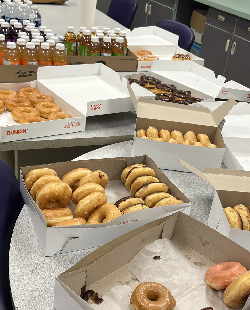 tracyimel's tweet photo. @BGJHS faculty/Staff… “Donut know what we’d do without you!” Day 1 of Teacher/Staff appreciation week! https://t.co/OpnsCZftt9