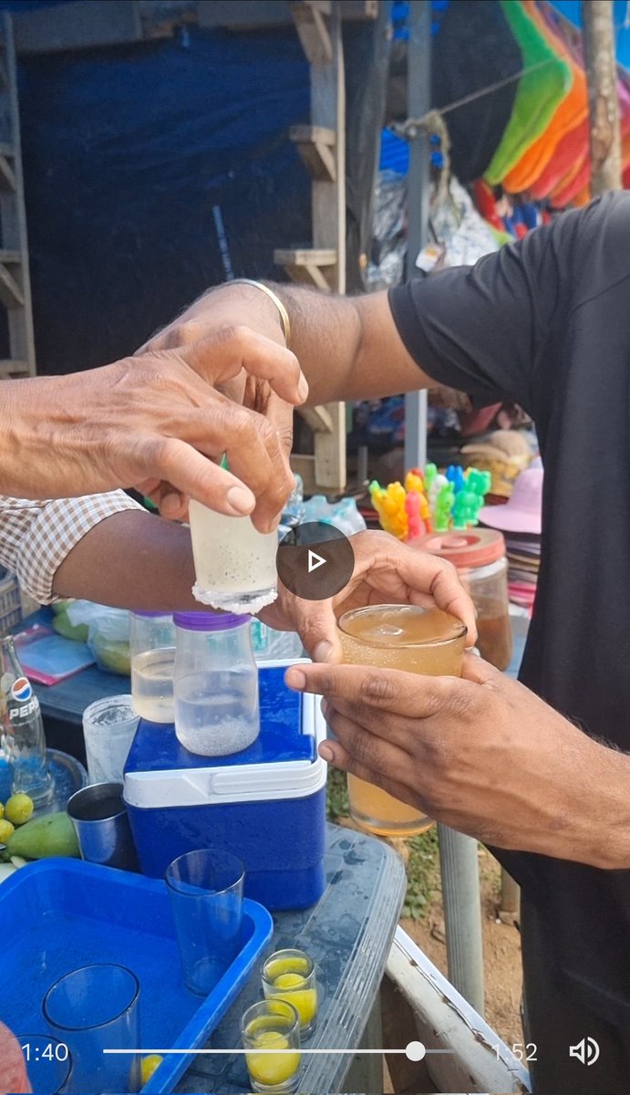 FoodGravy's tweet photo. I tried Fuljar Soda in Kerala. 😍

Full video here 👉 https://t.co/IjVXomHY1Z 💚 https://t.co/qya3NHd176