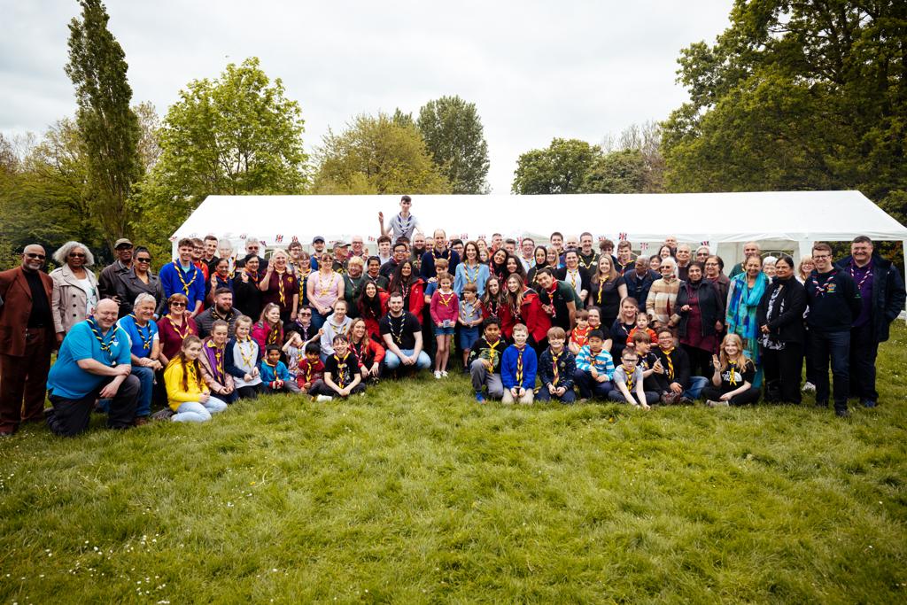 TRH The Prince and Princess of Wales with Prince George, Princess Charlotte and Prince Louis all lent a hand today at 3rd Upton for #TheBigHelpOut. Everyone got involved with renovating the Scouts meeting place and received their own #TheBigHelpOut badge.